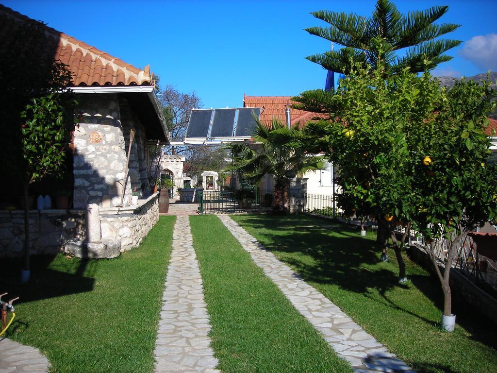 Dogis Retreat Agia Efimia Exterior foto